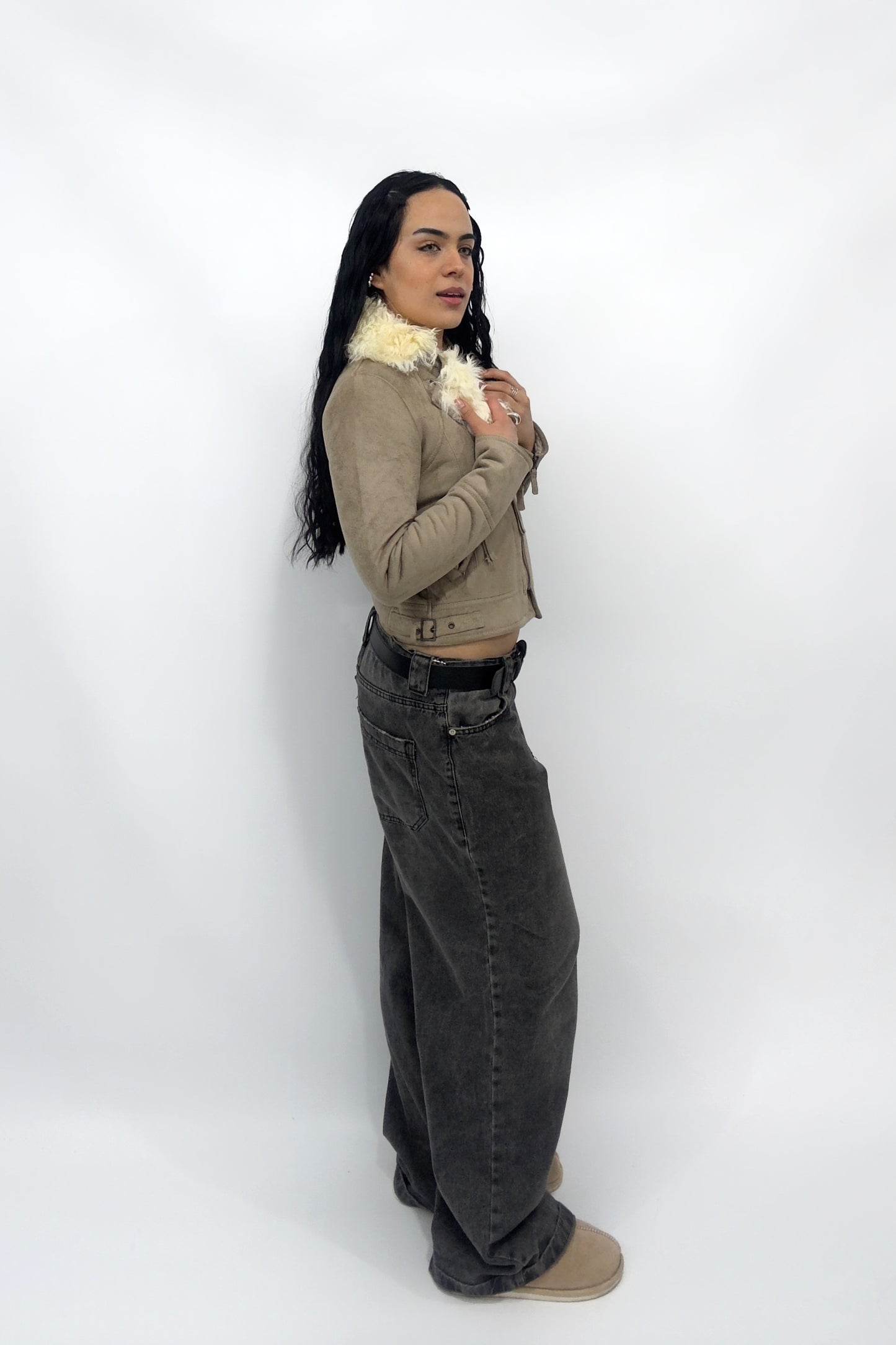 Gamulan Corto con Piel